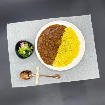 「博多あまおう」と「博多とよみつひめ」のご当地フルーツカレーセット(170g×各5袋)(筑前町)