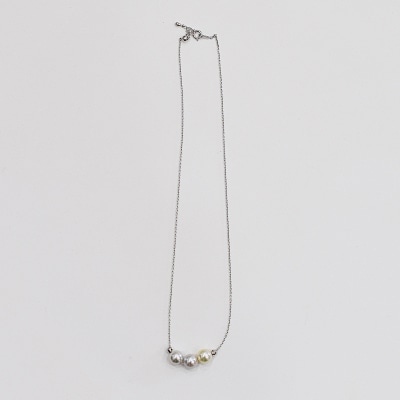 あこや真珠 ナチュラル 8.5-9mm 3粒 スルーネックレス ミラーボール2個_S101-366