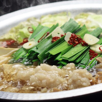 【毎月定期便】博多の名物 国産牛上ホルモンもつ鍋&博多水炊き&博多和牛スライス全3回