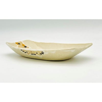 舟型皿 魚の奪い合い! 白マット釉【716】_HA1719