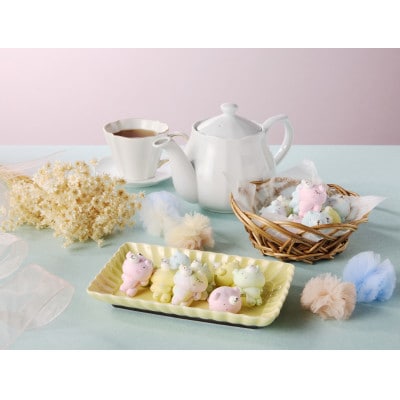 寝クマのメレンゲ缶