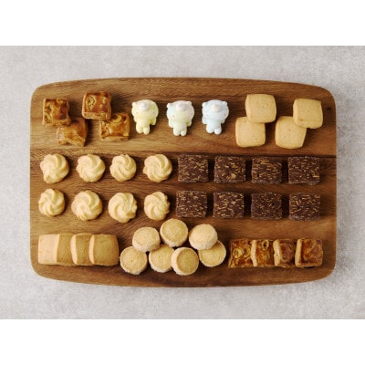 寝クマのクッキー缶