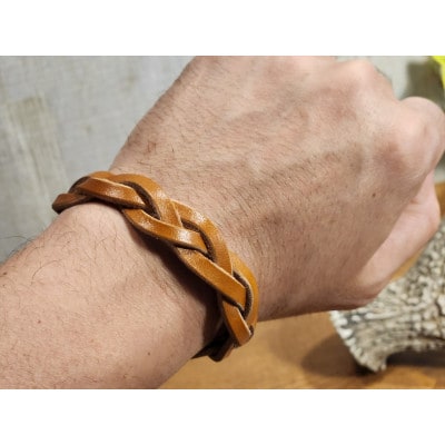 マジックブレスレッド【ライトブラウン】