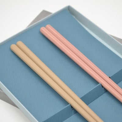 OEDO -Eight- Toki/Gin-nezu紙箱入りペアセット(食洗機対応 若狭塗箸 2膳)