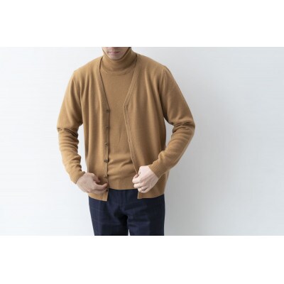 〈白田のカシミヤ〉のベビーカシミヤ Vネックカーディガン(キャメル)男性用サイズ:L
