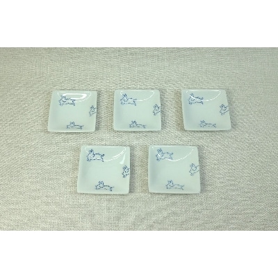 【波佐見焼】es判子 角小皿 うさぎ 【西海陶器】5 43473