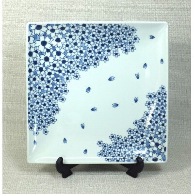 【波佐見焼】24×24cmの角盛皿　染め桜  1 52775