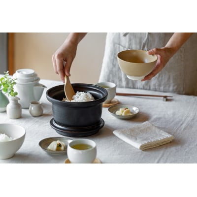 【波佐見焼】ポタリ―クッカー(ブラック)煮込む・炊く・焼く・蒸す・燻すに【西海陶器】1　25613