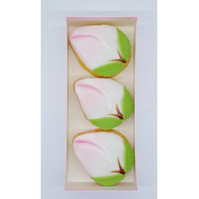 雪屋の長崎縁起菓子「桃カステラ3個入り」
