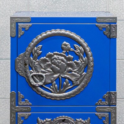仙台箪笥 35巾脚付すきまチェスト 藍色漆塗り 申込書返送後3～8ヶ月程度でお届け