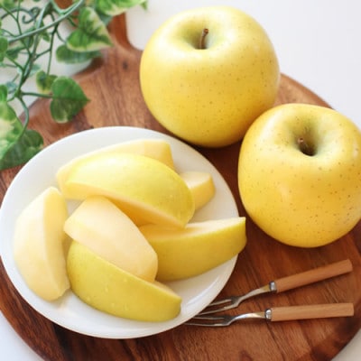 ジューシーな黄金色りんご(シナノゴールド)約5kg 秀品〈2026年10月下旬～11月下旬発送〉