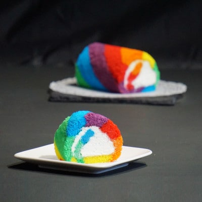 レインボーロールケーキ