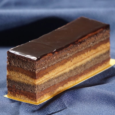 8層の味わい コーヒーチョコオペラケーキ　1本