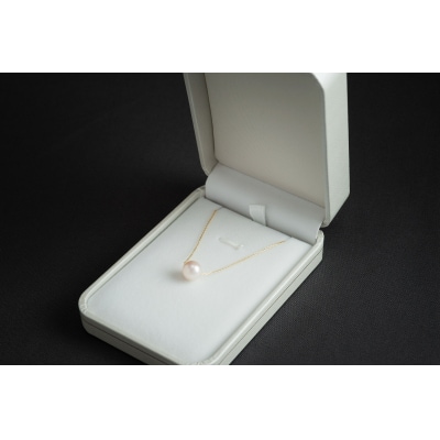 <真珠ペンダント・スルーバロック(イエローゴールド)>　パール　ジュエリー　アクセサリー　ネックレス