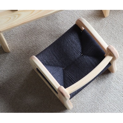 ファニファニの赤ちゃん椅子ami‐アミ 特別仕様　座面ブラック　天然無垢材 国産ヒノキ　子供イス