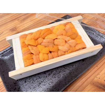 先行予約・オホーツク海の流氷海明け茹で毛蟹2尾で約1kgと網走産バフンウニ1折50g冷蔵便届けセット