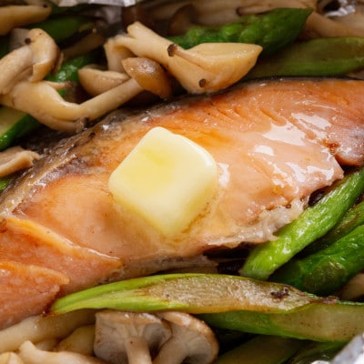 朝食セット　天然新巻鮭切り身5切　と　網走湖のしじみ貝1kg