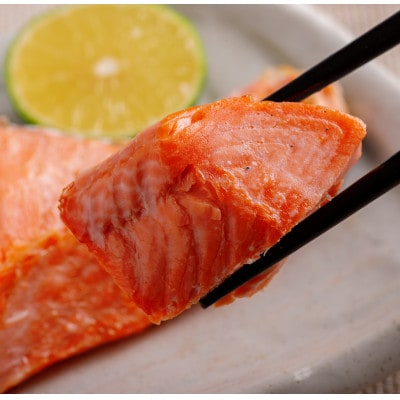 朝食セット　天然新巻鮭&紅鮭切身(各5切)計10切と網走湖産しじみ貝(2kg)
