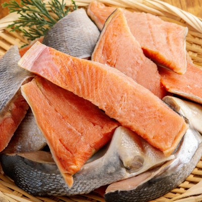 訳あり不揃い　天然秋鮭切り身　1kg