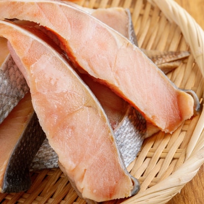 網走産【訳あり】秋鮭切身 骨なし  3kg