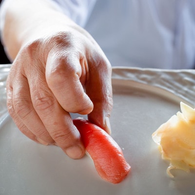 海を見ながら鮨を堪能! ぶどうの樹　鮨屋台ペア   お食事券