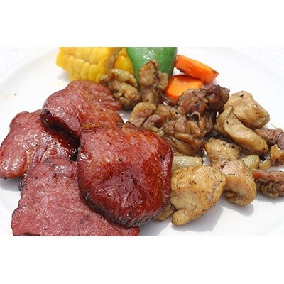 【簡単調理】国産鶏炭火焼と厚切り燻り牛タンスモーク食べくらべセット
