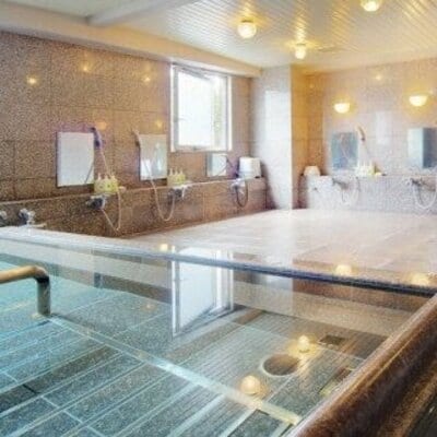 新ロイヤルホテル四万十に泊まる朝夕食付プラン【3名1室】26-129