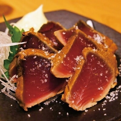 【数量限定】クセになるおいしさ!カツオのスモーク2～3節(約5～6人前　約500g) R5-989