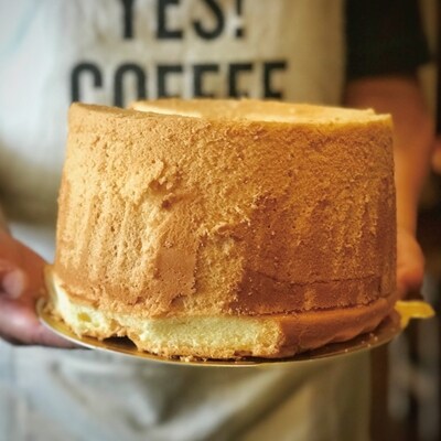 【喫茶ウオッチ】ふわふわしっとり こだわりの卵使用 シフォンケーキ20cm(プレーン)