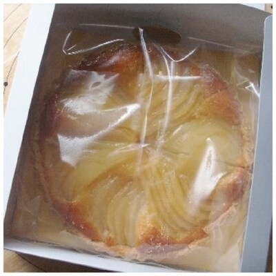 【ギフトにもおすすめ】甘さ控えめ・こだわり素材の「サクサク洋梨焼きタルト」26-690G