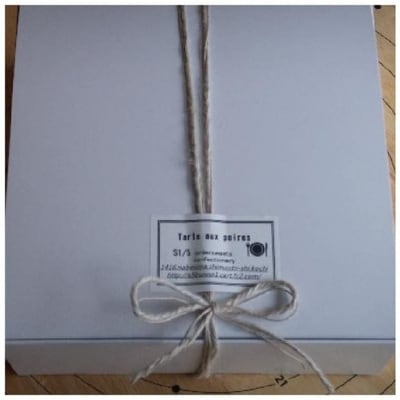 【ギフトにもおすすめ】甘さ控えめ・こだわり素材の「サクサク洋梨焼きタルト」R7-690G