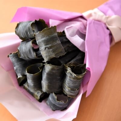 昆布の花束 浦河喜コンブーケ(ミニ)50cmx10本[23-555]