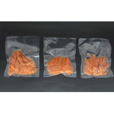北海道日高産 秋鮭スモークサーモン切り落とし(150g×3P)[15-1468]