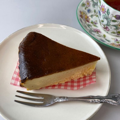 たまご屋さんが作った濃厚チーズケーキ久留里発蔵出し酒粕使用