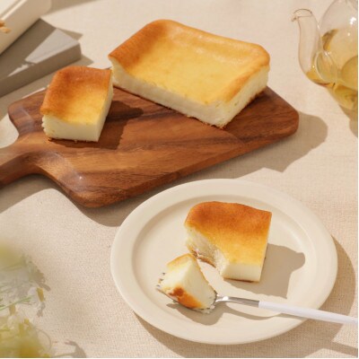 北海道クリームチーズケーキ&平飼い卵のガトーショコラ