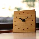 木製の置時計