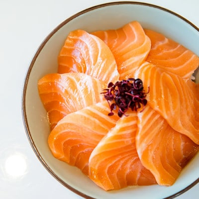 ご当地レアサーモン!山梨生まれの「富士の介」刺身 80g×5パック 冷凍便でお届け。