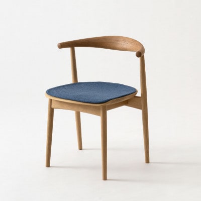 【飛騨の家具】　HIDA　KURINOKI　セミアームチェア　専用シート付　飛騨市産材仕様