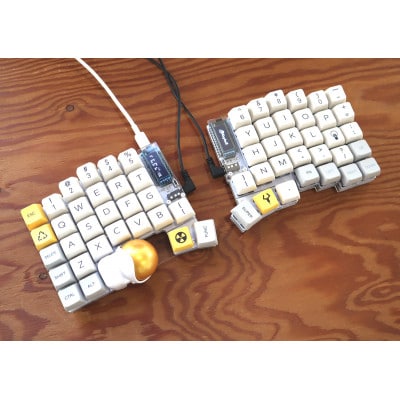 トラックボール付き60%左右分割キーボードキット Keyball61