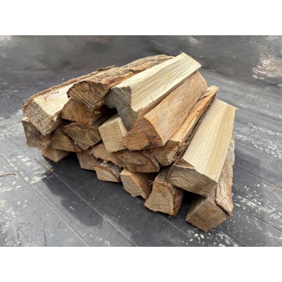 乾燥薪　広葉樹ミックスキャンプ薪10kg　中割りキャンプ・焚き火などのアウトドアに