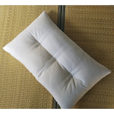 綿入れ枕　1個