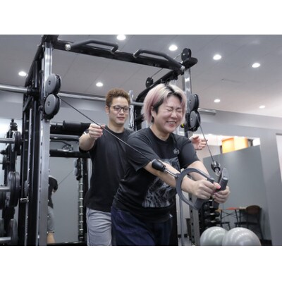 土浦きんに君　パーソナルトレーニング10回分+トレーニングTシャツ(色:白　サイズ:L)