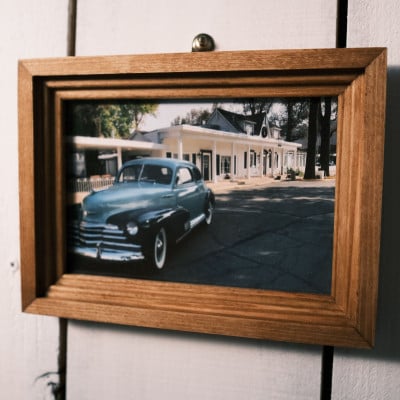 木の温かみ感じる無垢のフォトフレーム/壁掛け　L版　岐阜県産桧使用