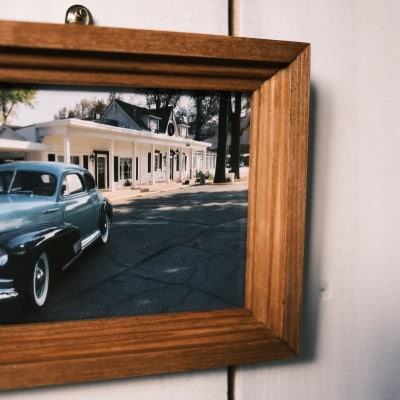 木の温かみ感じる無垢のフォトフレーム/壁掛け　L版　岐阜県産桧使用