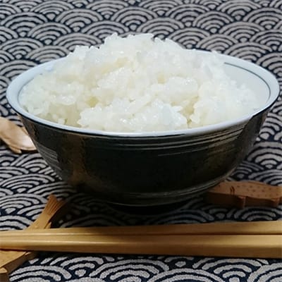 令和7年産【魚沼コシヒカリ】鳥屋ヶ峰山麓米 9kg (精米3kg×3袋)