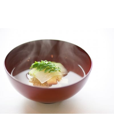 【「能勢 日本料理 新」お食事券4名様】元公邸料理長のシェフによる美しい料理と季節の里山景色を