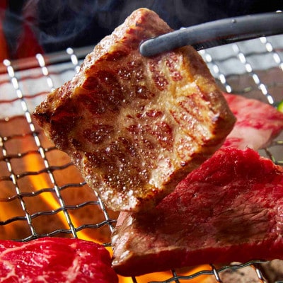 A4A5等級　未経産雌限定　近江牛カルビ焼肉　700g　折箱入り　キャンプやBBQ、贈答や贈り物にも