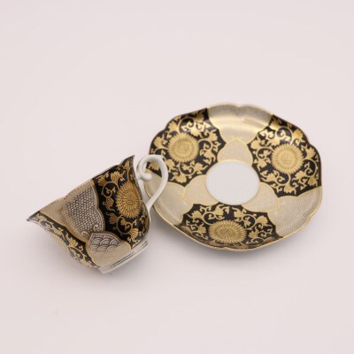 【有田焼】黒濃金彩菊華紋珈琲碗皿 径約9cm  [41APAD022]