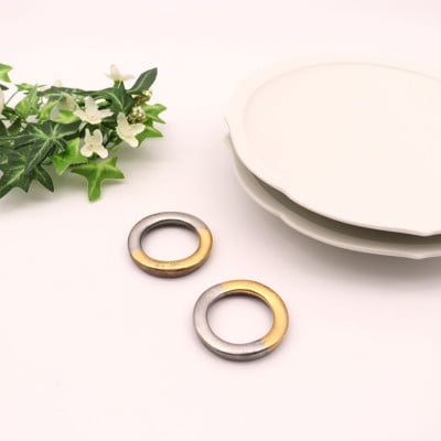 【有田焼】白マット輪花桔梗渕6.5寸皿+丸リング箸置き(各2点セット)[41APAD026]