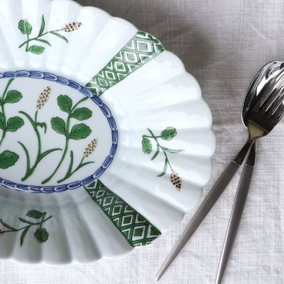 【有田焼】麦秋菊型楕円鉢 [41APAD040]